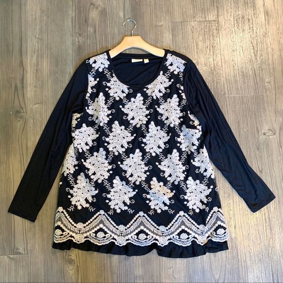 LOGO by Lori Goldstein Tops - Logo Lavish Embroider Mesh Overlay Tunic Top Large